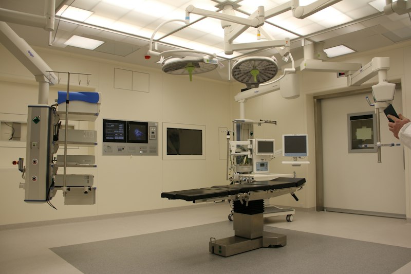 Autonomous CSOC & Zero Trust Defense for Global Healthcare Network